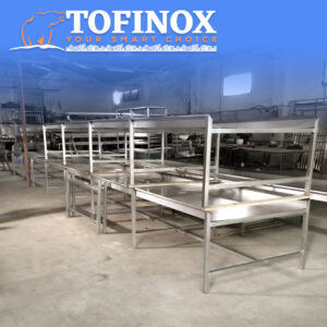 Tofinox vous présente aujourd'hui une large gamme de tables professionnelles pour vos besoins.